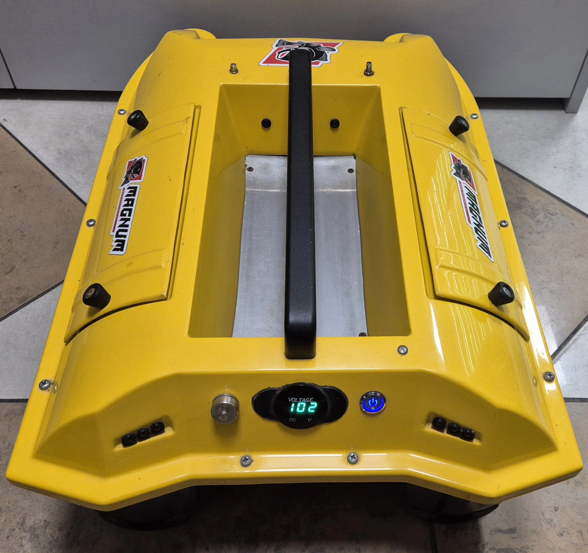 lodka-zanetowa-magnum-mini-monitor-echosondy-toslon-tf500-toslon-x-pilo-maksymalne-obciazenie-200000