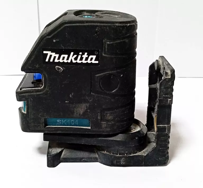 LASER KRZYŻOWY MAKITA SK104