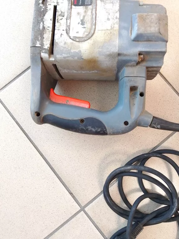 GRAPHITE MŁOT WYBURZENIOWY 1700W 45J 58G867