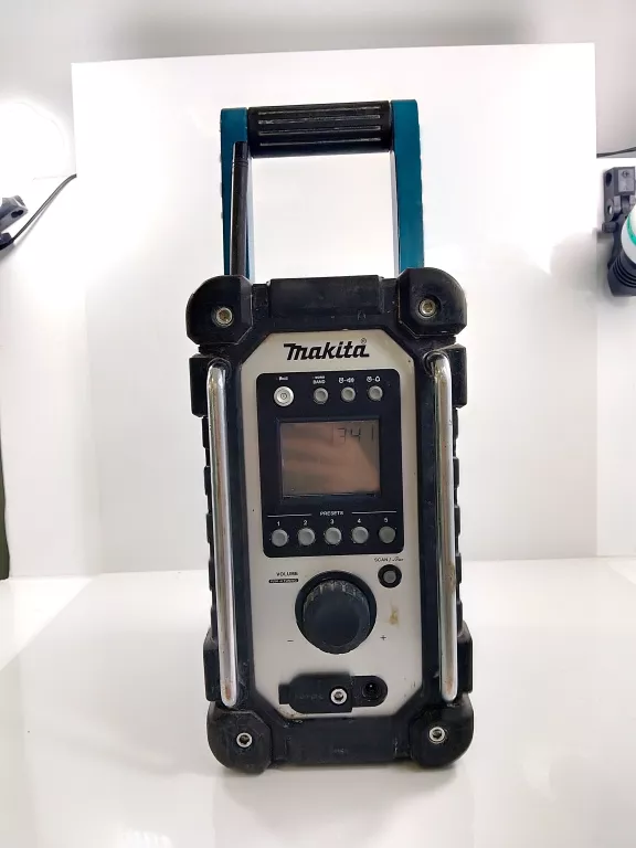 RADIO MAKITA DMR 107