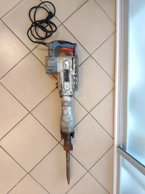 GRAPHITE MŁOT WYBURZENIOWY 1700W 45J 58G867