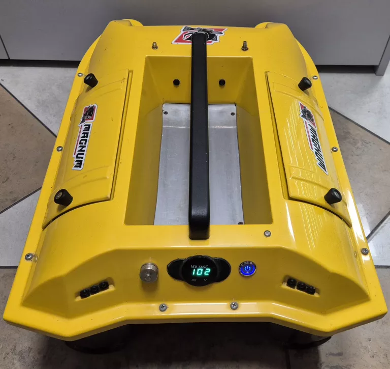 lodka-zanetowa-magnum-mini-monitor-echosondy-toslon-tf500-toslon-x-pilo-maksymalne-obciazenie-200000