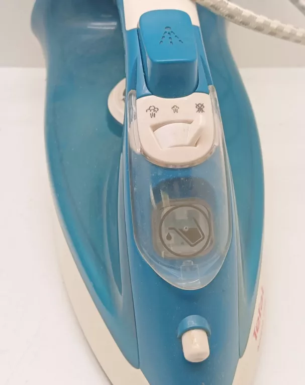 ŻELAZKO TEFAL FV1542 PUDEŁKO