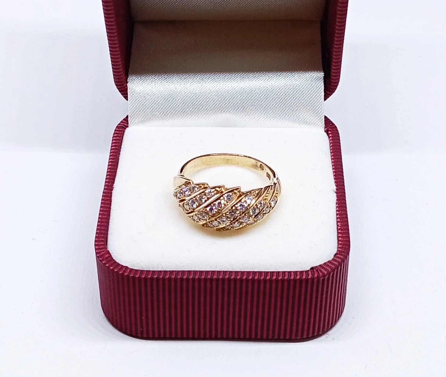 pierscionek-z-brylantem-461g-585-material-15835-2