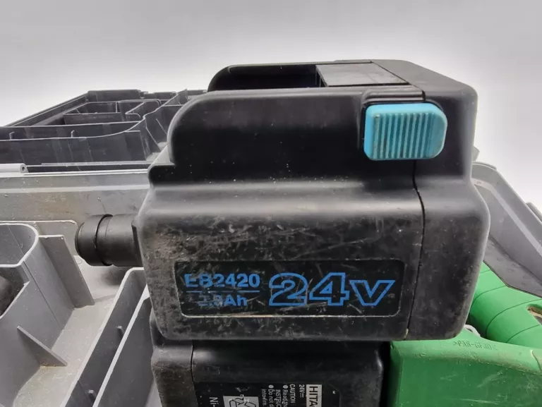 MŁOTOWIERTARKA HITACHI DH24DVA DWA AKU