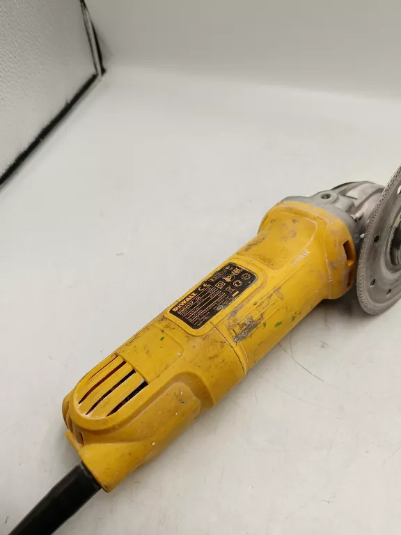 SZLIFIERKA KĄTOWA DEWALT DWE 4157 900W