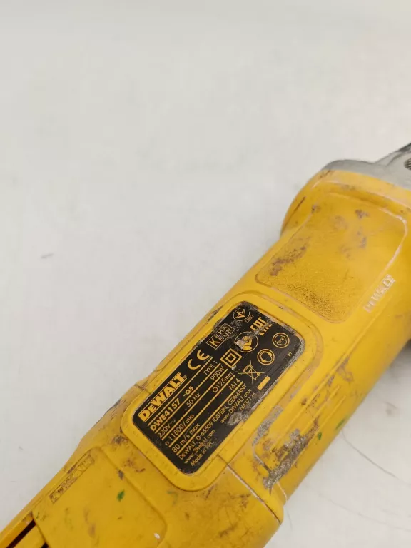 SZLIFIERKA KĄTOWA DEWALT DWE 4157 900W