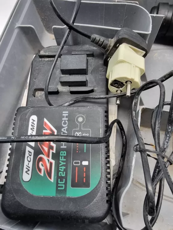 MŁOTOWIERTARKA HITACHI DH24DVA DWA AKU