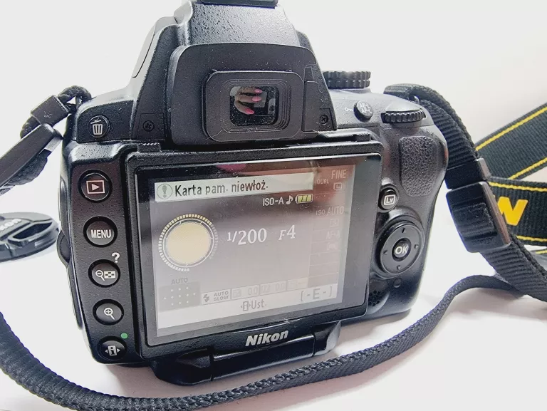 aparat-nikon-d5000-ladowarka-pokrowiec-rozdzielczosc-1200