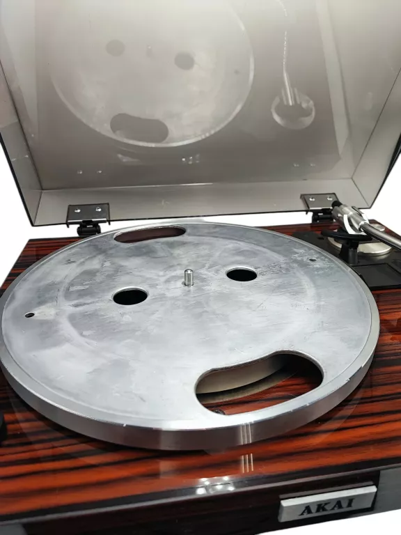 GRAMOFON AKAI AP 100C