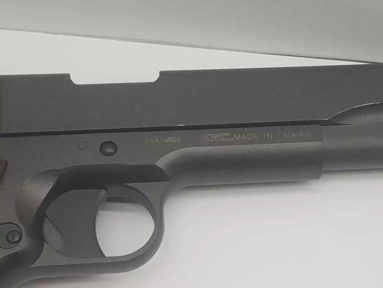 PISTOLET ASG KWC 1911 CO2
