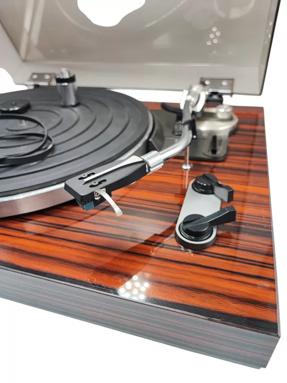 GRAMOFON AKAI AP 100C