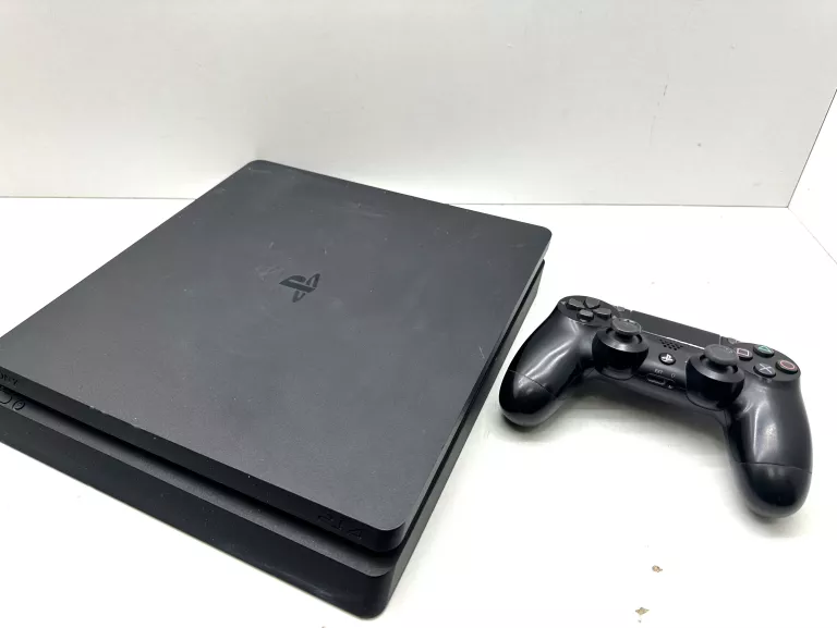 KONSOLA SONY PS4 + PAD