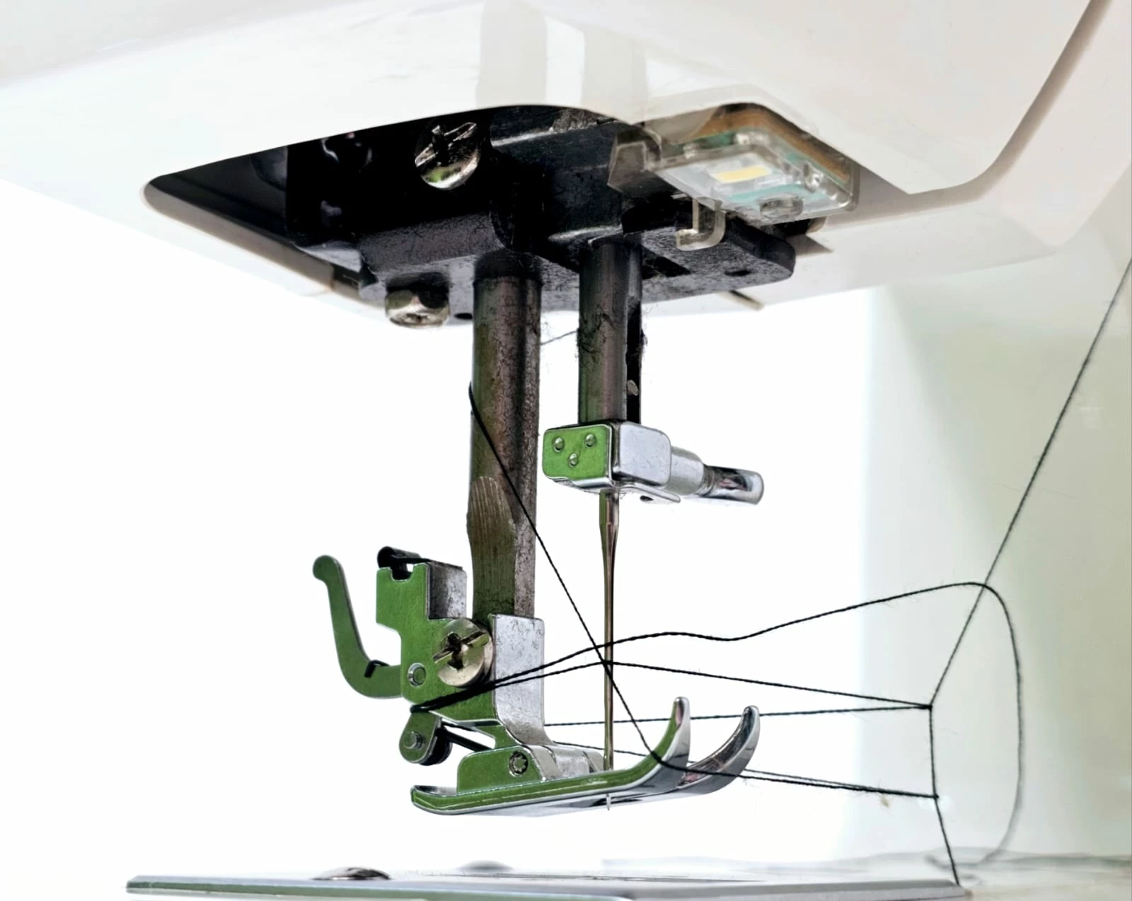 maszyna-do-szycia-arka-radom-kp888d-stan-db-predkosc-szycia-900