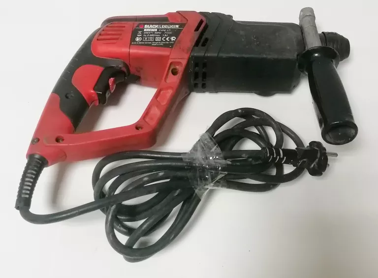 MŁOT UDAROWY BLACK&DECKER KD975