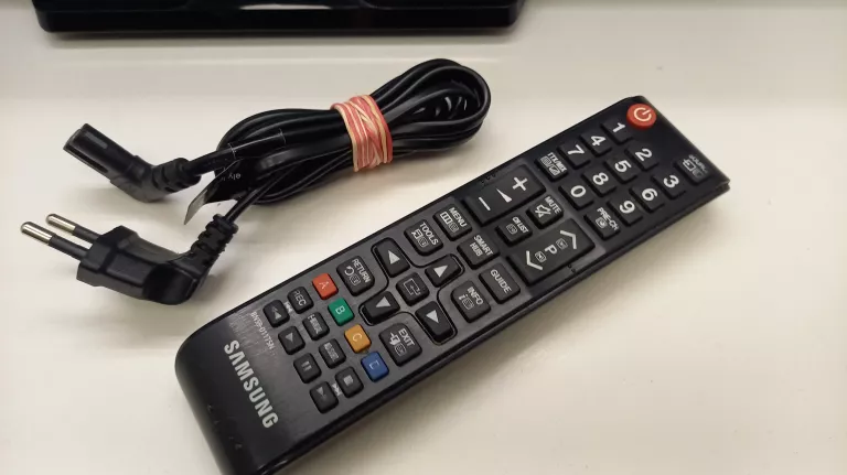 TV SAMSUNG UE19H4000AW 19 CALI ZOBACZ