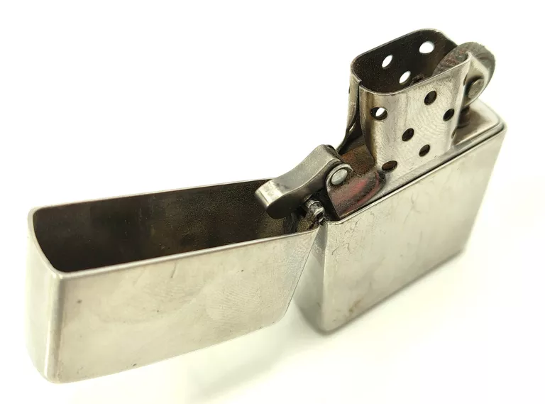 ZAPALNICZKA BENZYNOWA ZIPPO