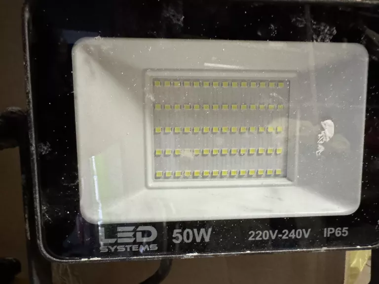 STOJAK STATYW 100W NAŚWIETLACZ LAMPA ROBOCZA HALOGEN BUDOWLANY Z WTYCZKĄ