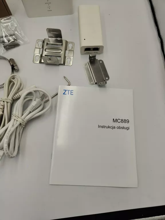 ROUTER ZTE MC889 5G OPIS