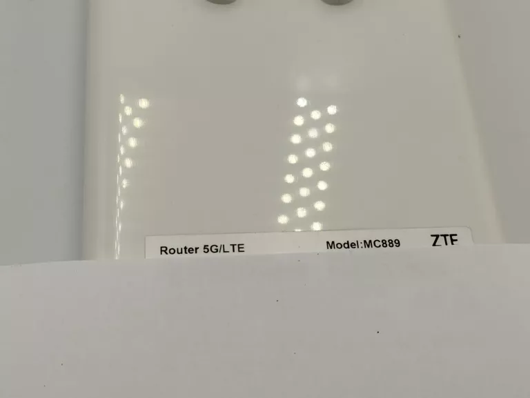 ROUTER ZTE MC889 5G OPIS