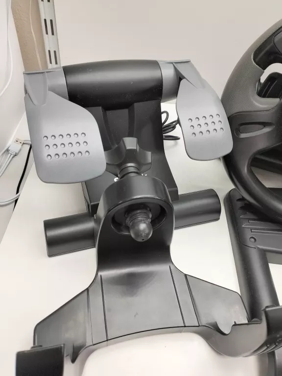 KIEROWNICA KOMPUTEROWA SAITEK R220