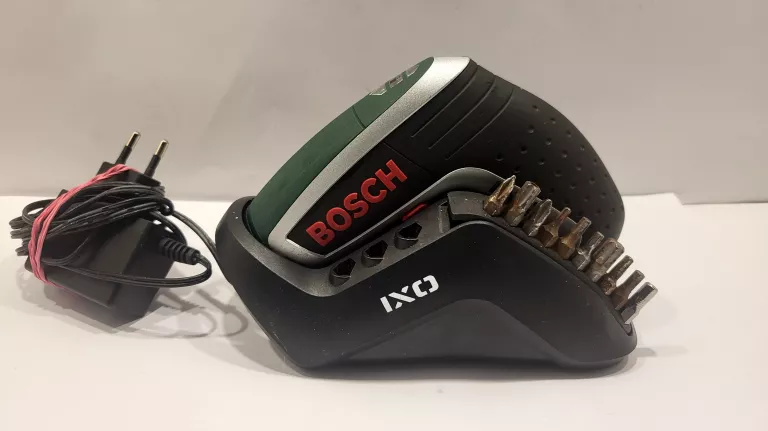 WKRĘTAK BOSCH IXO + ŁADOWARKA I BITY
