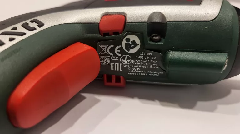 WKRĘTAK BOSCH IXO + ŁADOWARKA I BITY
