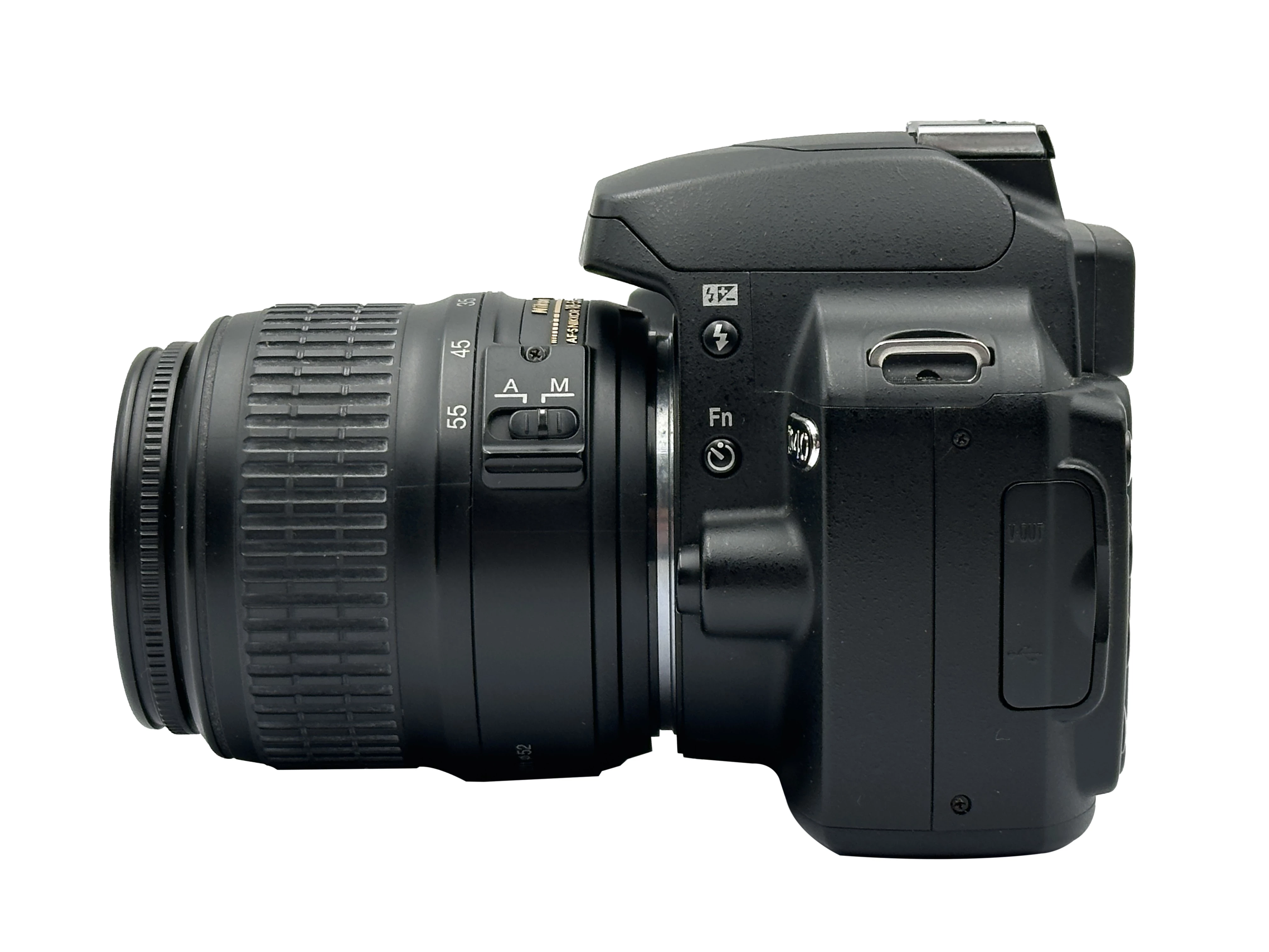 aparat-lustrzanka-nikon-d40-obiektyw-nikon-dx-18-55mm-przebieg-12352-kod-producenta-d40