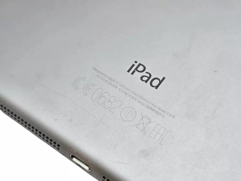 TABLET APPLE IPAD AIR 16GB WI-FI SZARY (MD785FD/B)