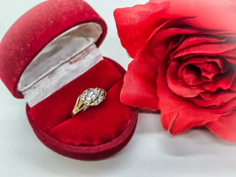 ZŁOTY PIERŚCIONEK 585 / 2,09 G