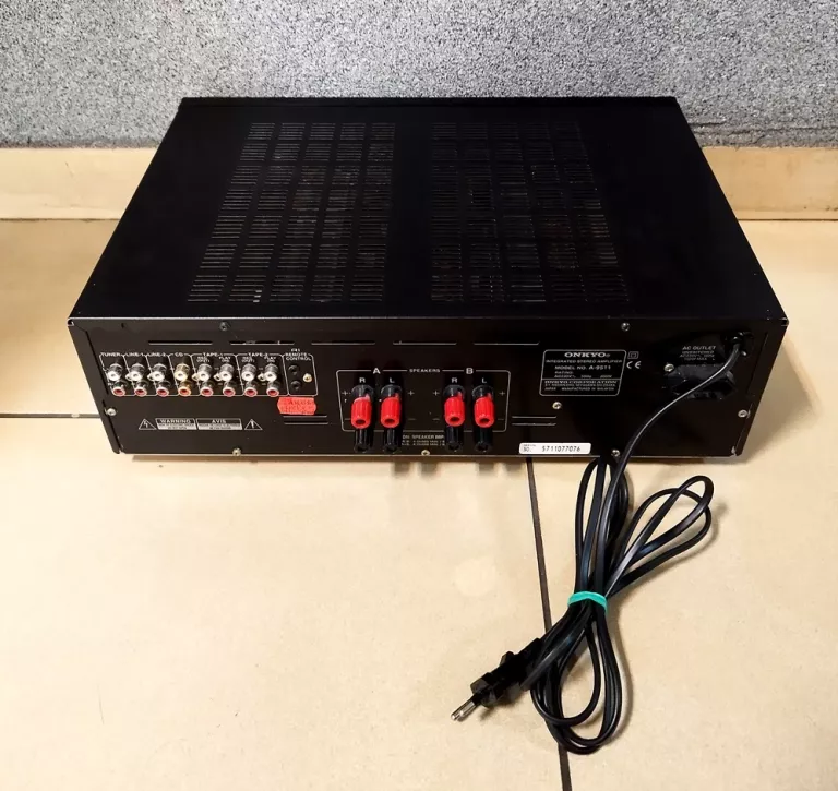 WZMACNIACZ ONKYO A-9511