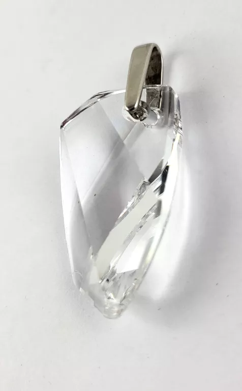 SREBRNA ZAWIESZKA DUŻY KAMIEŃ 925 18,00G