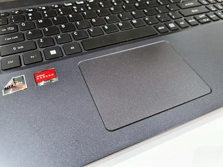 LAPTOP ACER ASPIRE 3 16GB RAM 512GB RYZEN5 RADEON VEGA MOBILE GFX