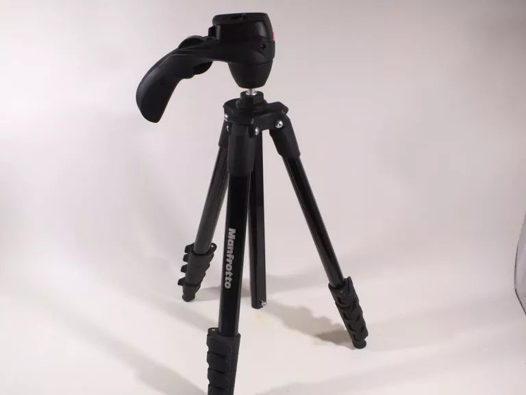 STATYW MANFROTTO COMPACT ACTION MKCOMPACTN-BK W20335125