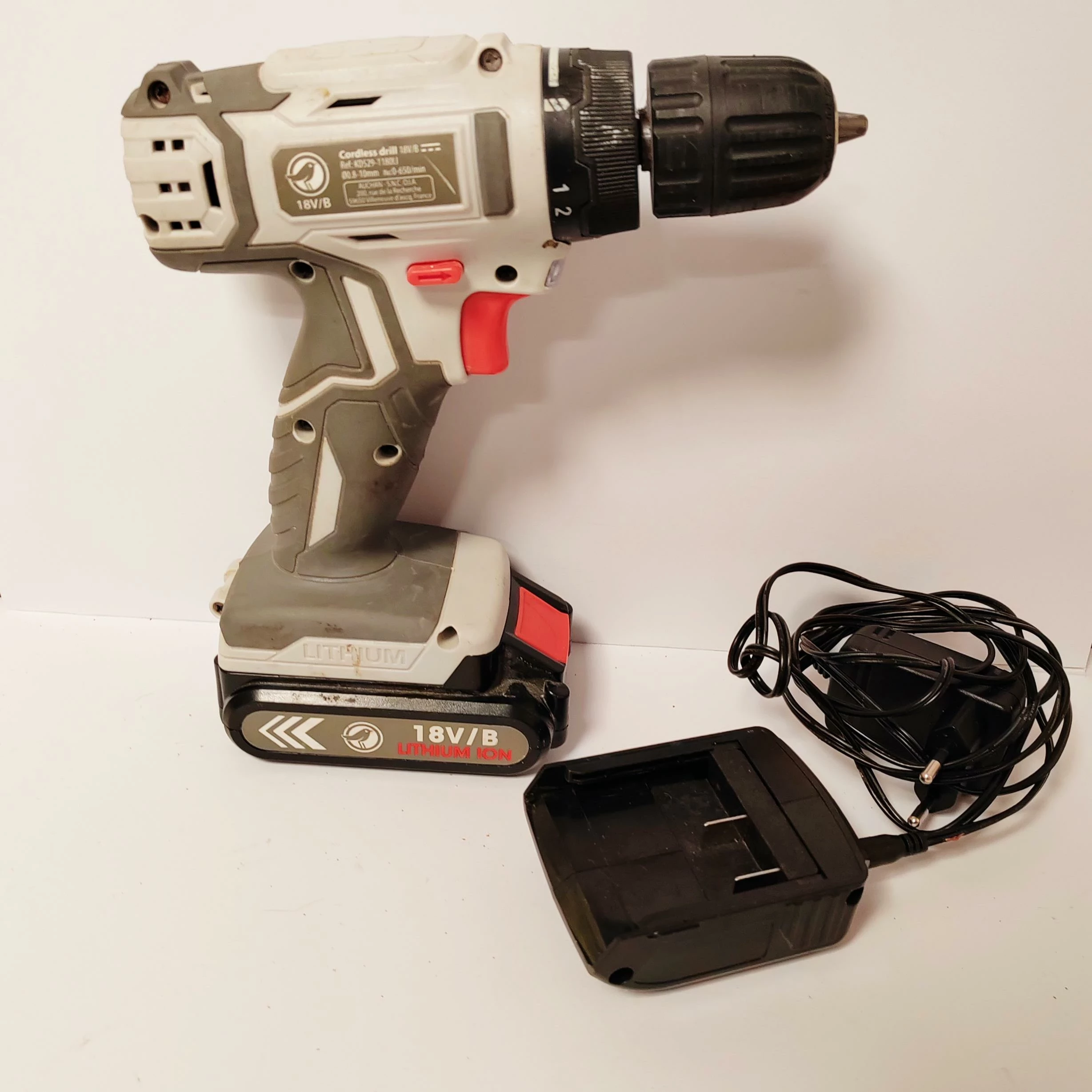 wkretarka-auchan-kd529-1180-li-aleja-wolnosci-15b-czestochowa-sj