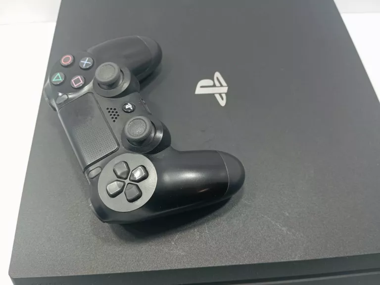 KONSOLA PS4 PRO