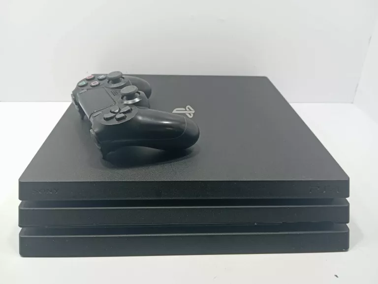 KONSOLA PS4 PRO