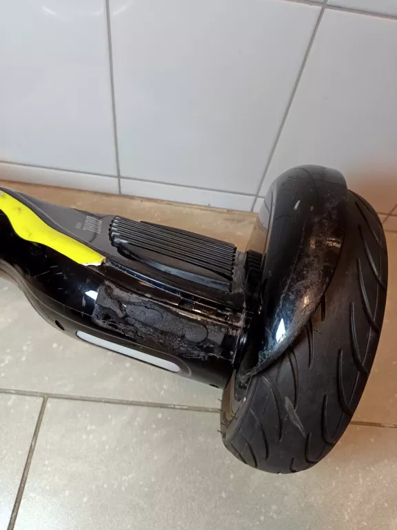 DESKA ELEKTRYCZNA SKYMASTER WHEELS 11 DUAL SMART CZARNO-ŻÓŁTY