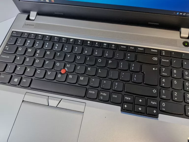LAPTOP LENOVO THINKPAD E570 INTEL I7-7500U 8GB GEFORCE GTX 950M 256GB SSD