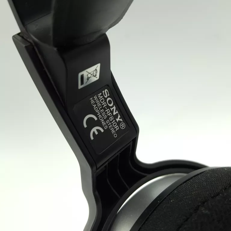 SŁUCHAWKI SONY MDR-RF810R CZARNE + STACJA RADIOWA