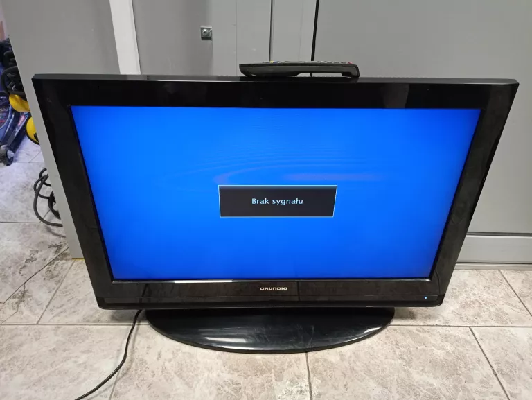 TV GRUNDIG 26 GLX 3102 +PILOT