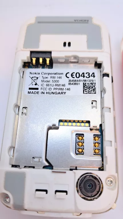 telefon-komorkowy-nokia-5200-4-mb-8-mb-2g-czerwony-bez-simloka-przekatna-ekranu-200