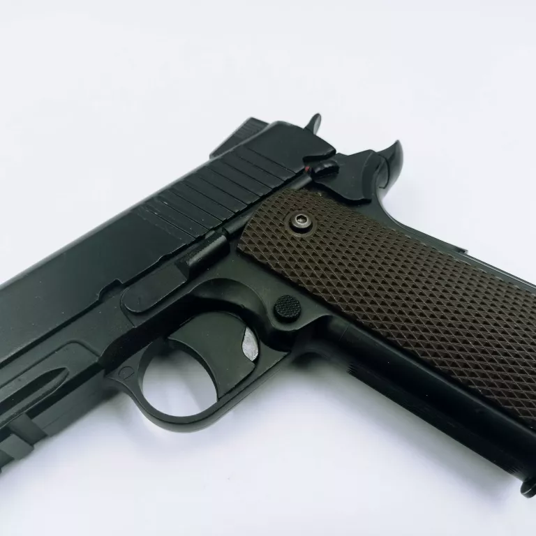 WIATRÓWKA PIOSTOLET CO2
