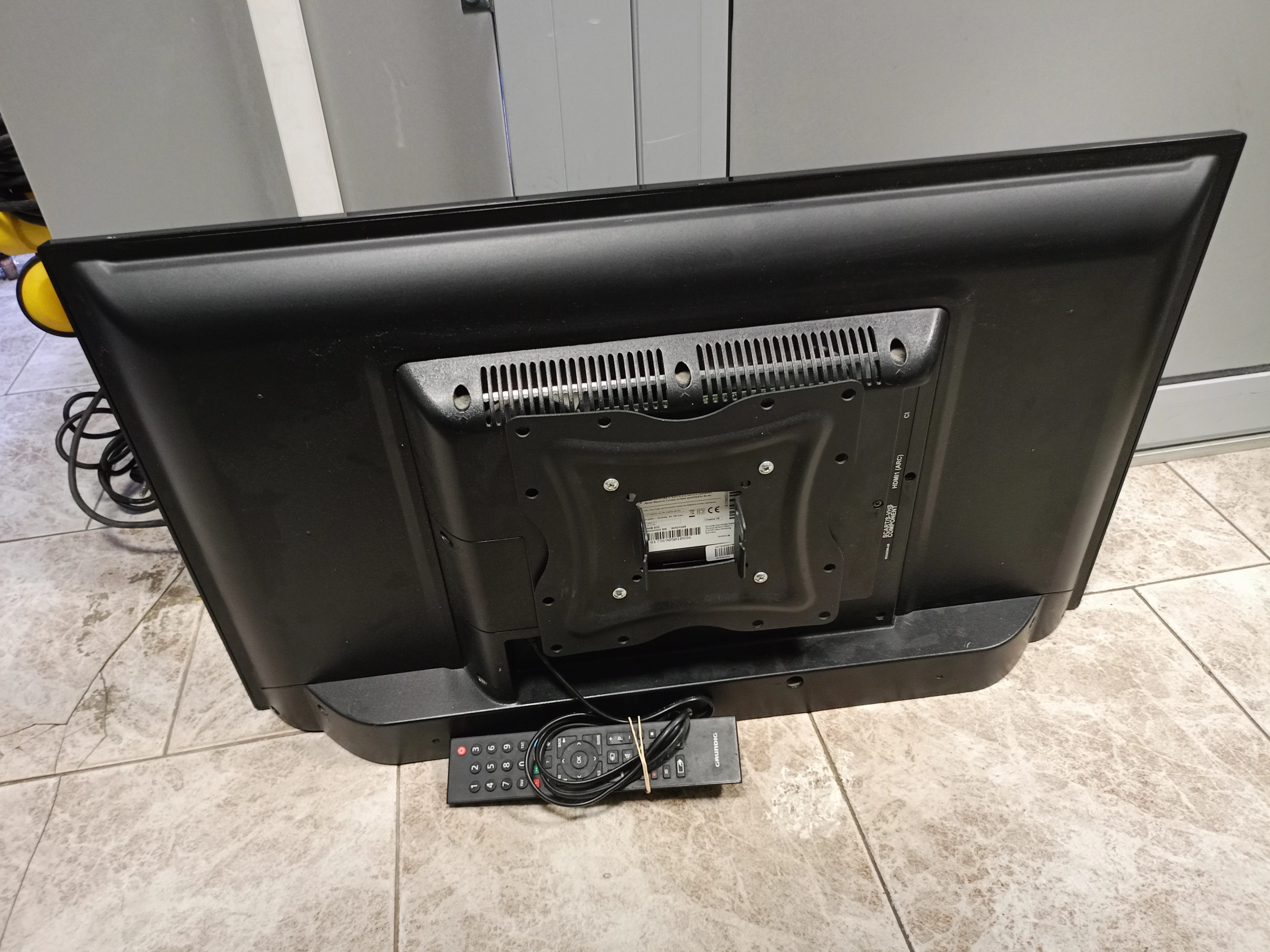 telewizor-grundig-ghb-600-32cale-typ-telewizora-211486-250142