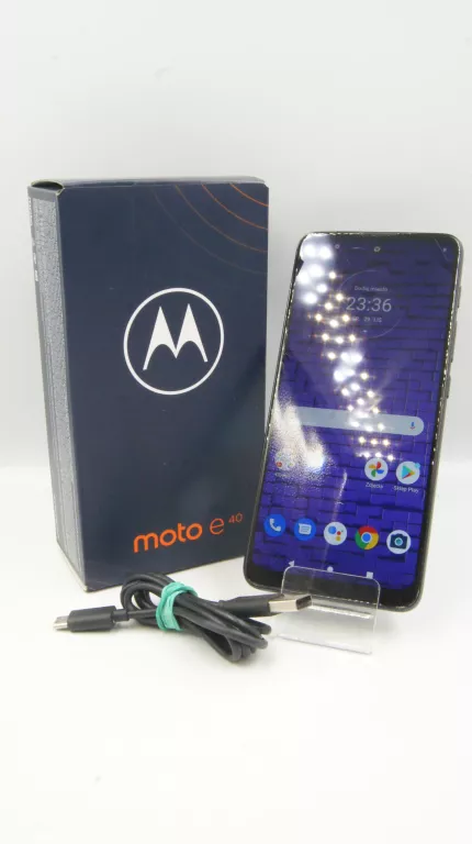 SMARTFON MOTOROLA MOTO E40 KOMPLET