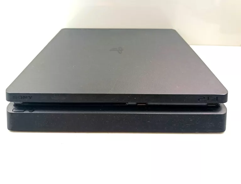 KONSOLA PLAYSTATION 4 SLIM 1TB