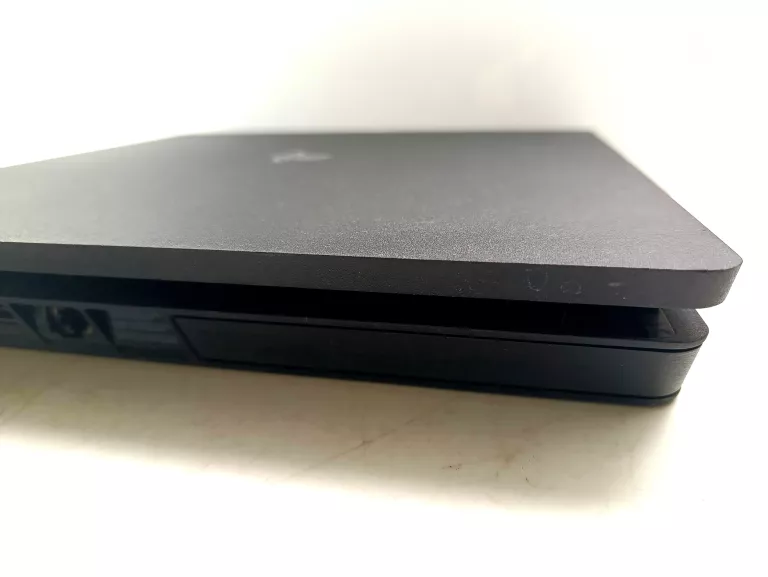 KONSOLA PLAYSTATION 4 SLIM 1TB