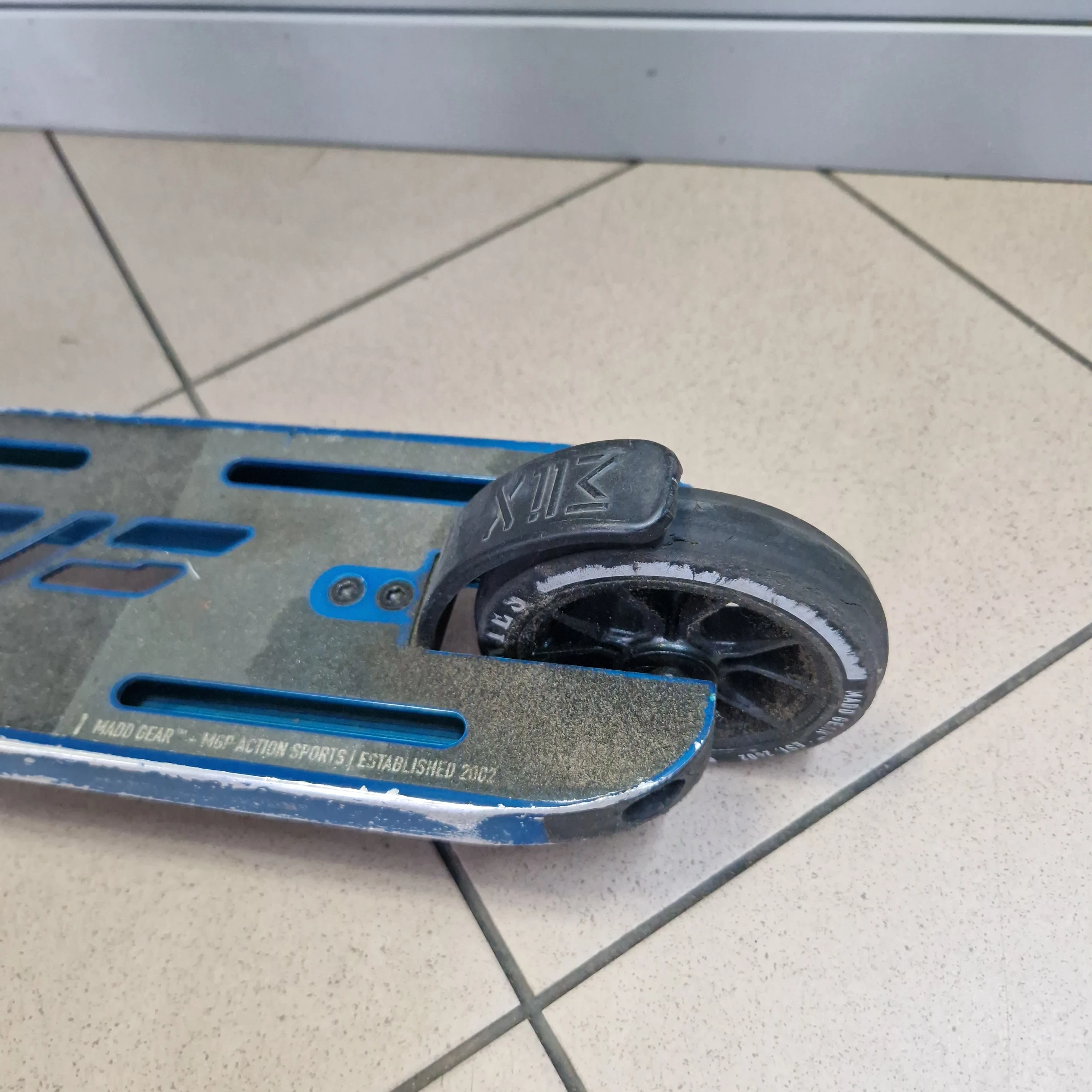 hulajnoga-wyczynowa-madd-gear-mgp-stan-11323-2