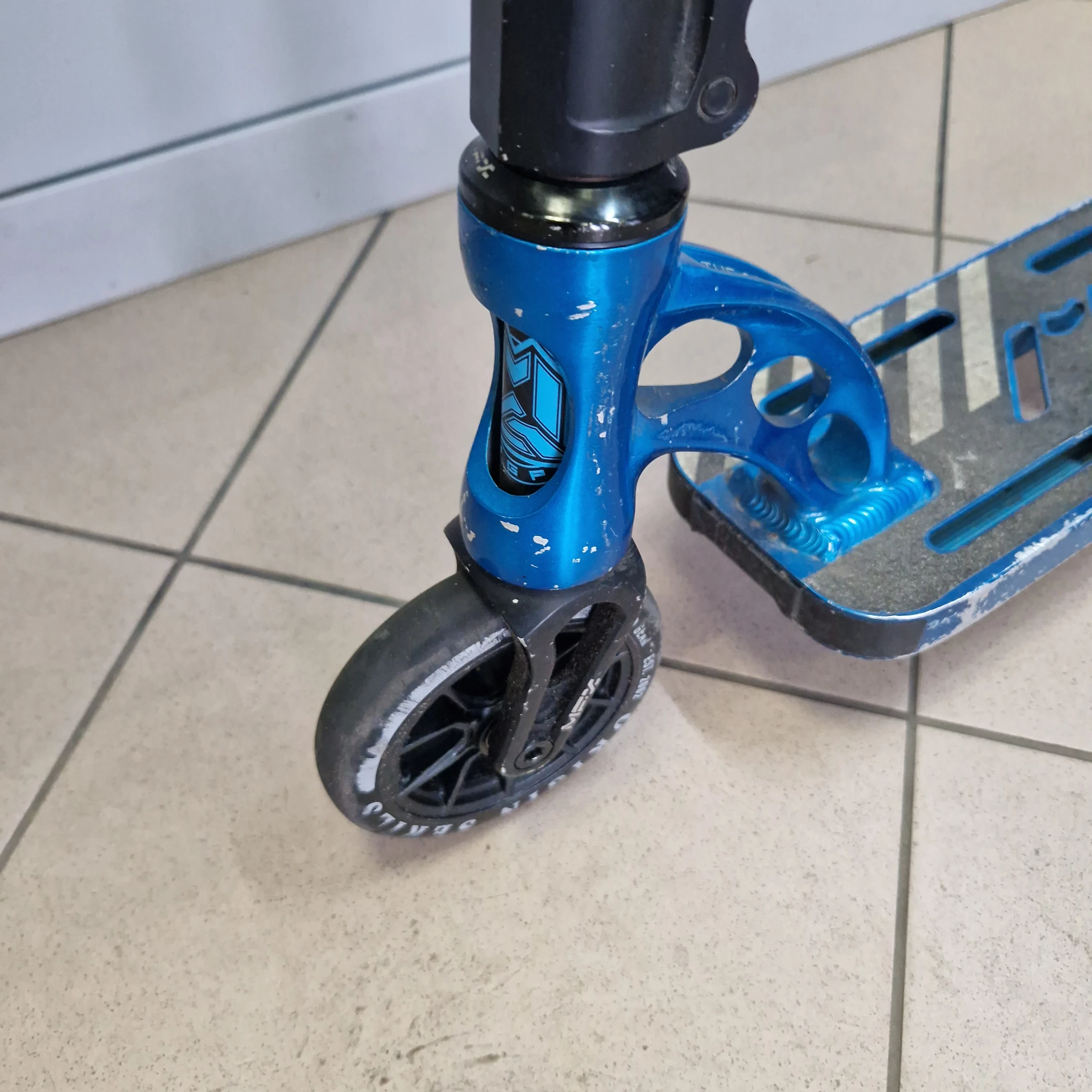 hulajnoga-wyczynowa-madd-gear-mgp-kod-producenta-23190