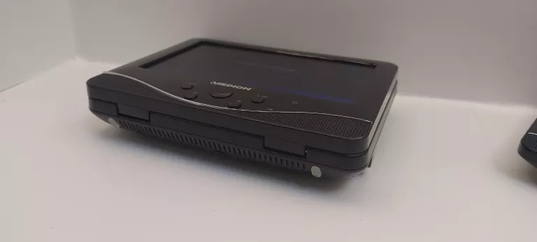 PRZENOŚNE DVD SAMOCHODOWE MEDION MD84106 2X LCD 7" ZESTAW